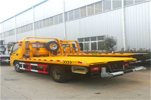 科尔沁左翼后旗附近拖车救援搭电